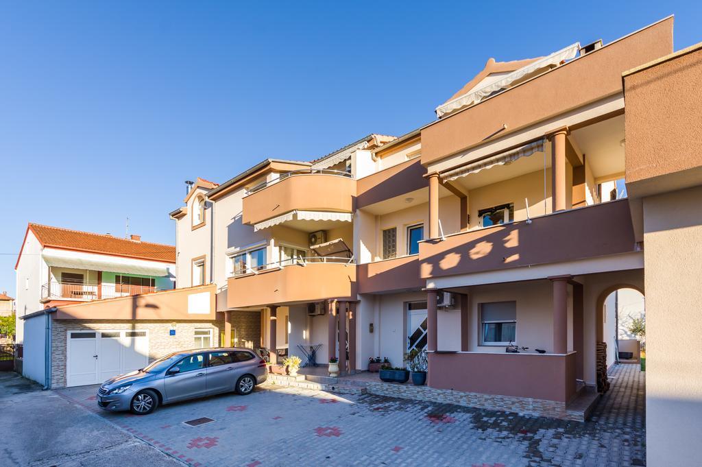 Apartments Villa Rotim ザダル エクステリア 写真